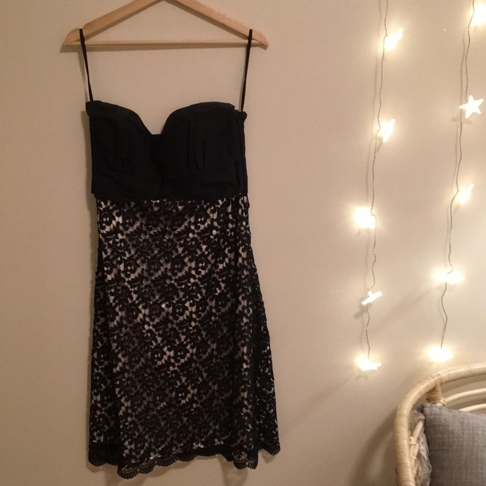 Strapless formal dress